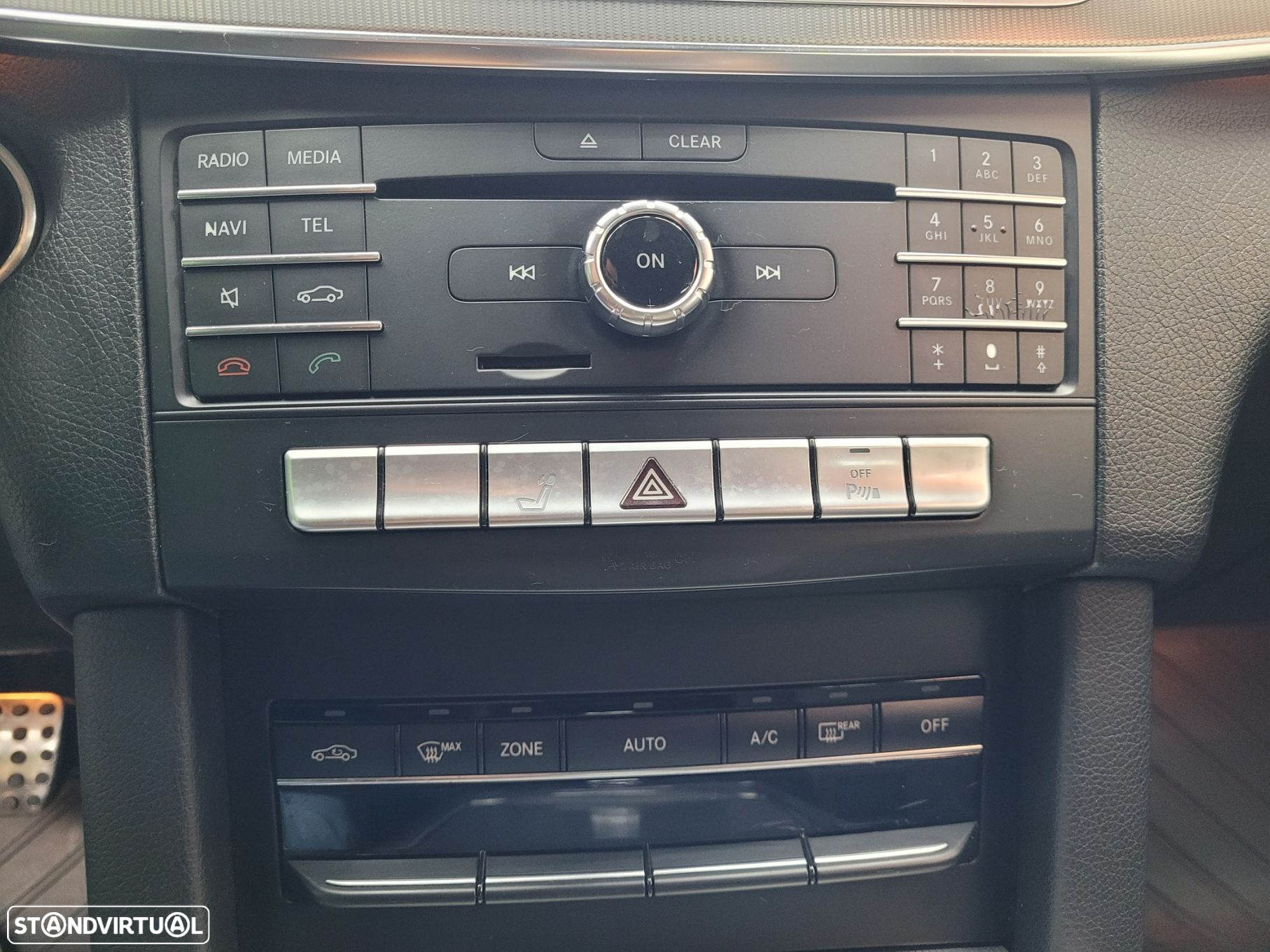 Mercedes-Benz E 300 Bluetec Hybrid Avantgarde - 37
