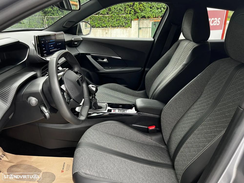 Peugeot 2008 1.2 PureTech Allure - 9