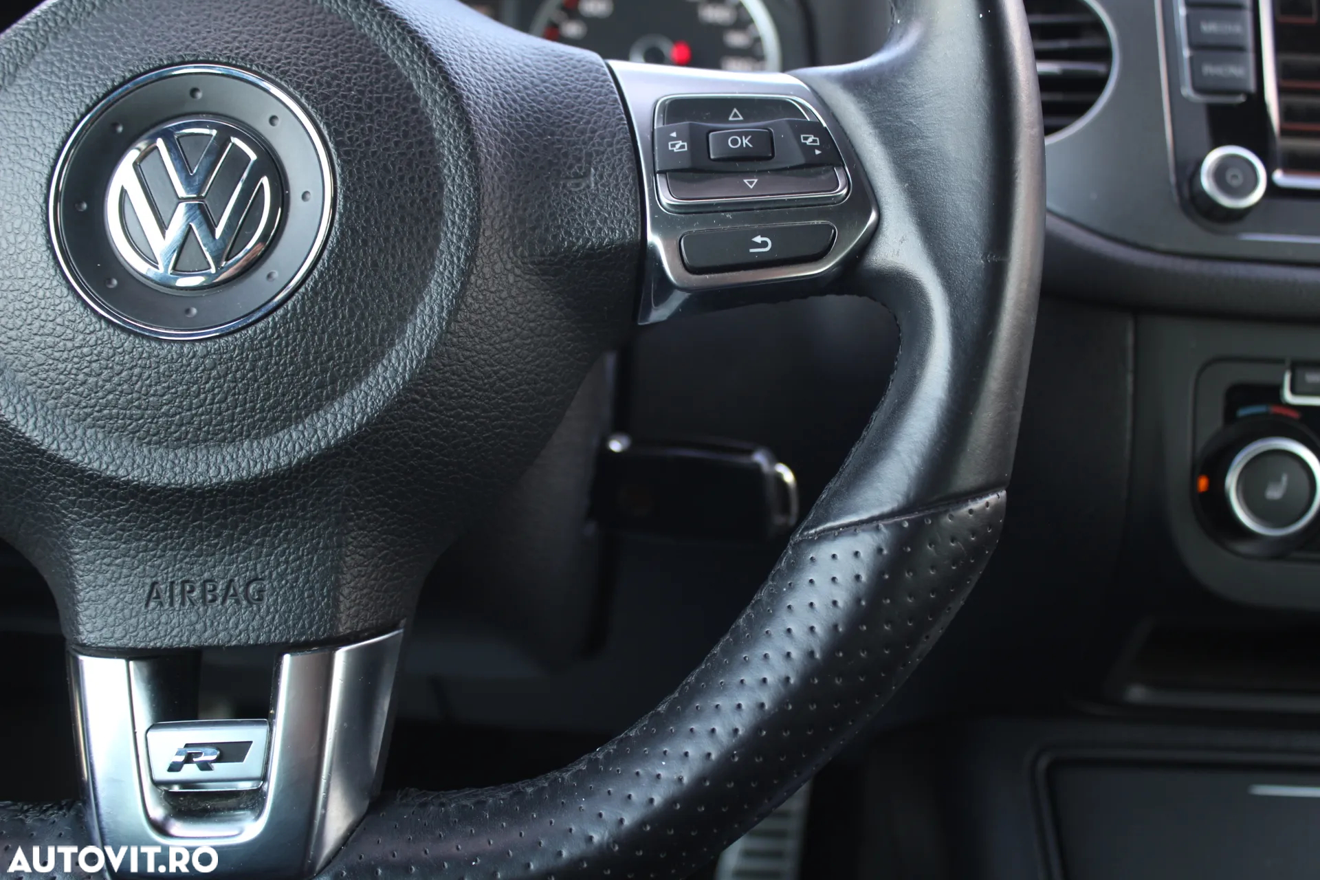 Volkswagen Tiguan 2.0 TDI SCR 4MOTION DSG R-Line - 6