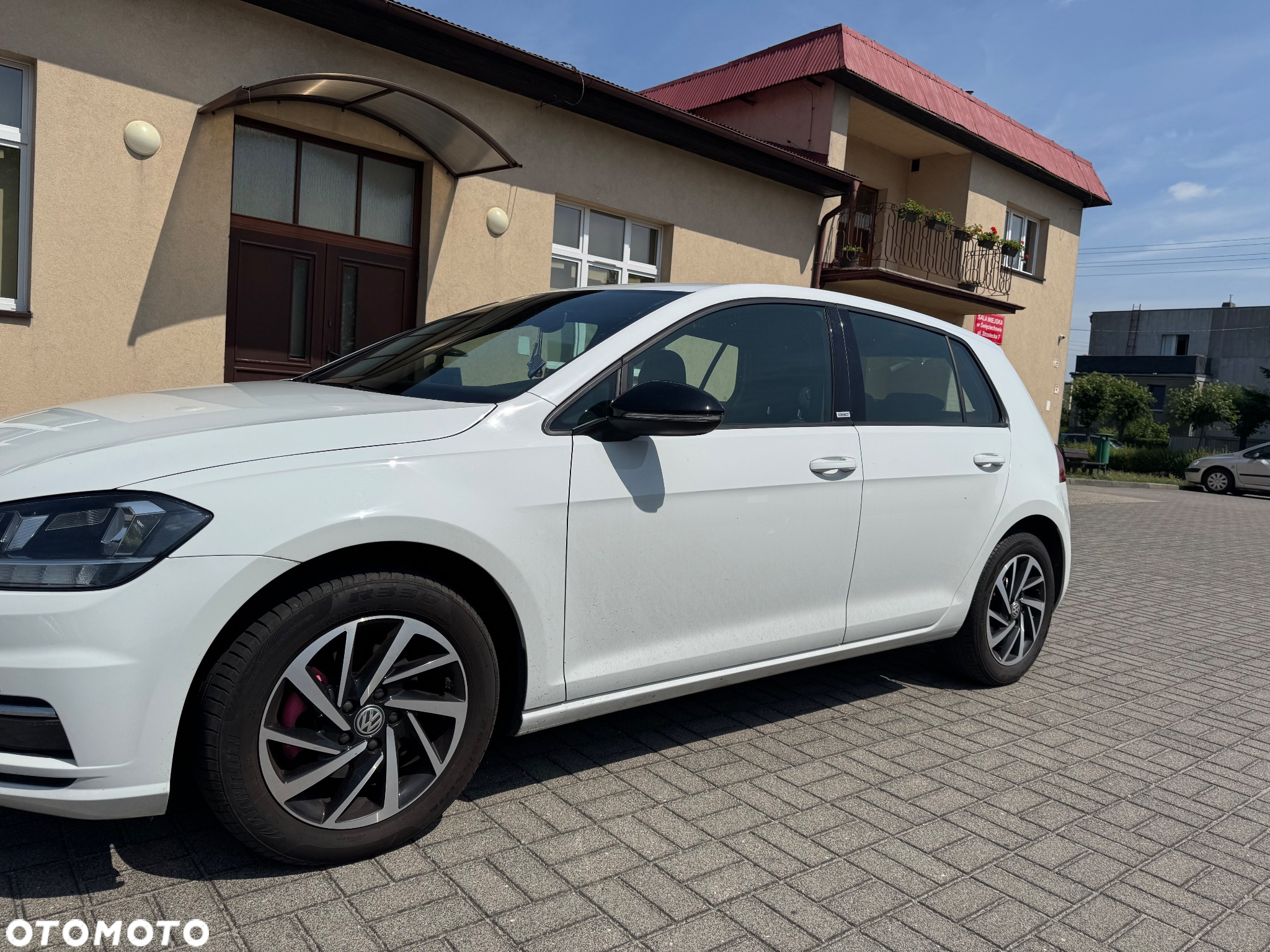 Volkswagen Golf - 2