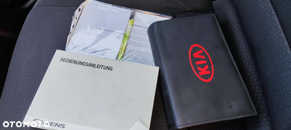Kia Carens - 20