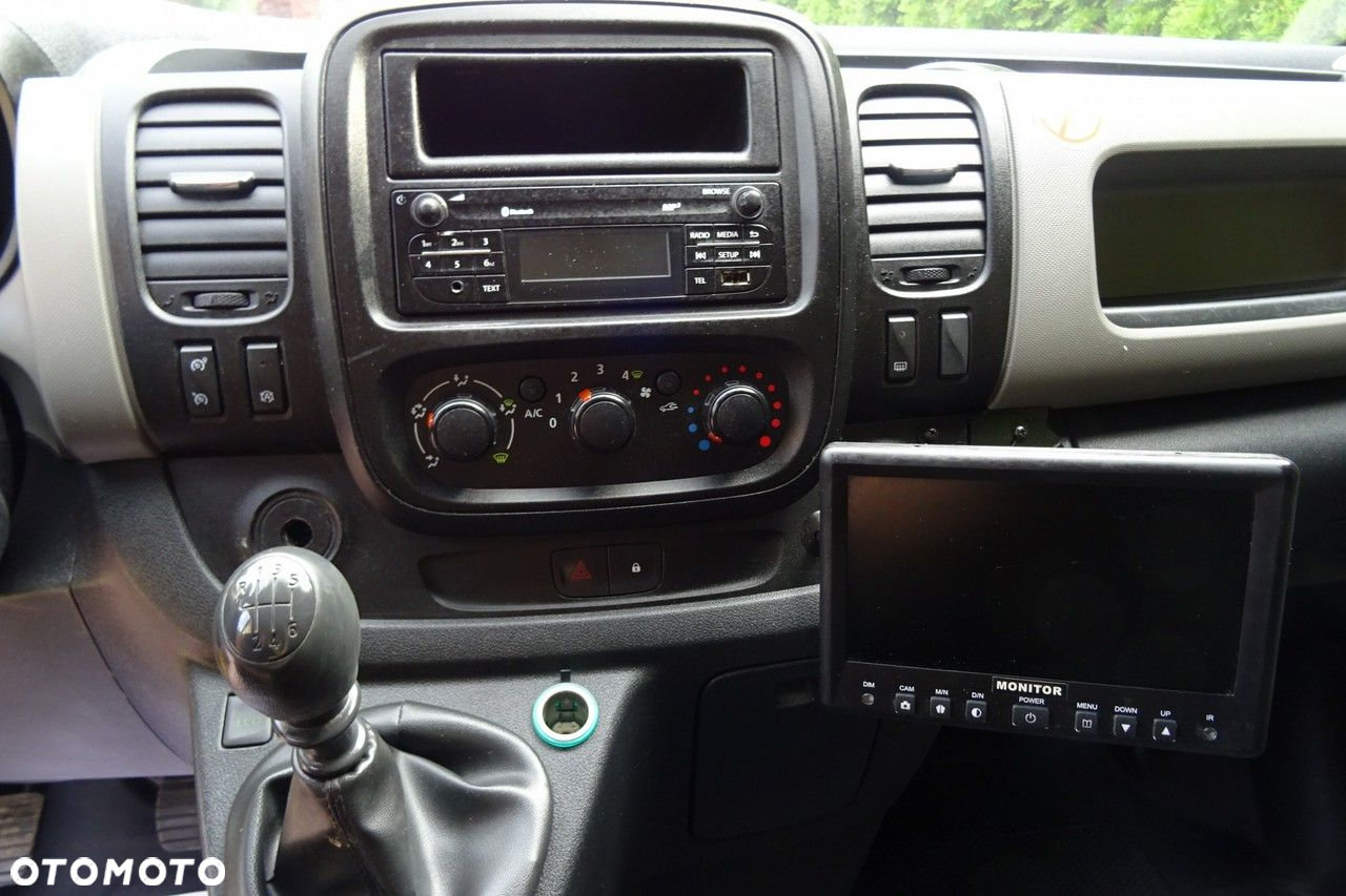 Renault Trafic - 15