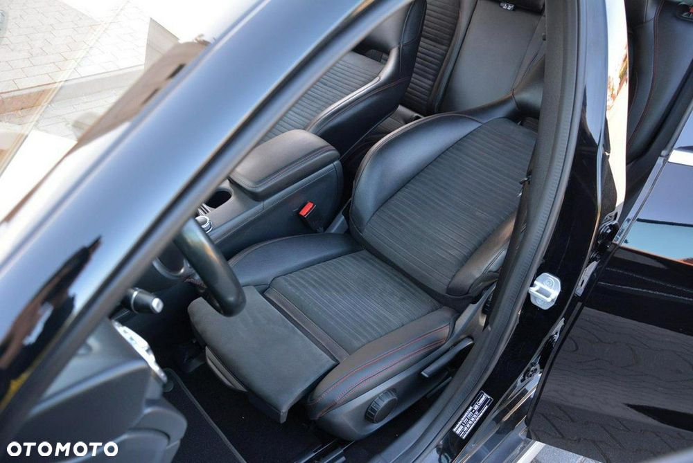 Mercedes-Benz GLA 200 AMG Line - 18