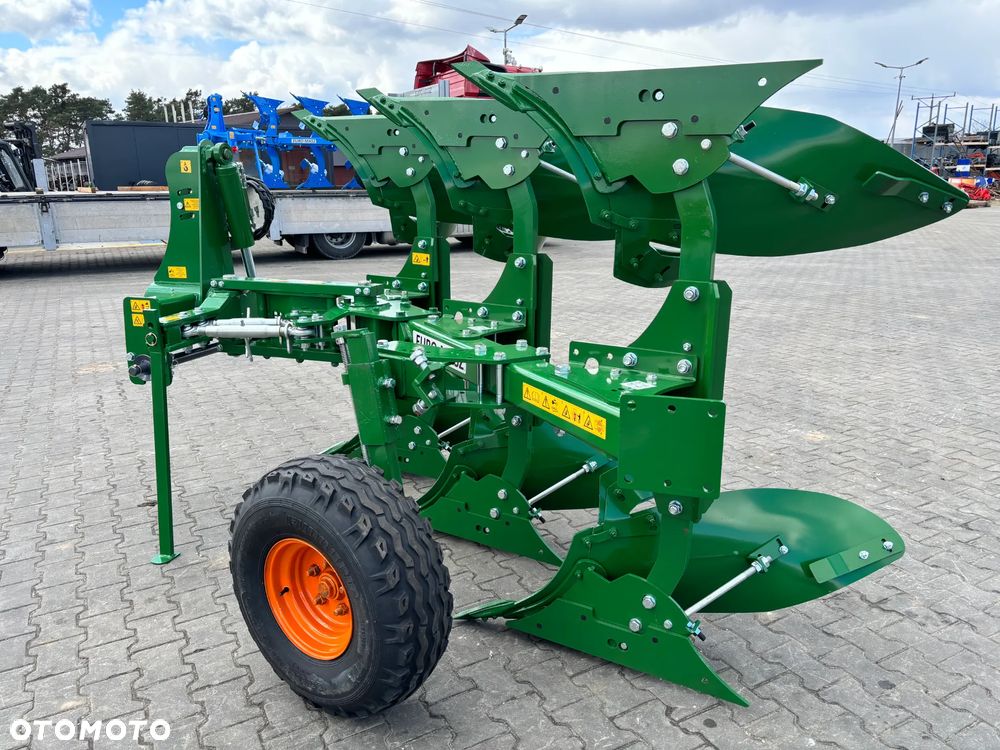 PŁUG OBROTOWY jednobelkowy ZABEZPIECZENIE ZRYWALNE/ kołkowe/ śrubowe odkładnice Kvernelanda 18" siłownik liniowania/kostka pamięci / krój - 9