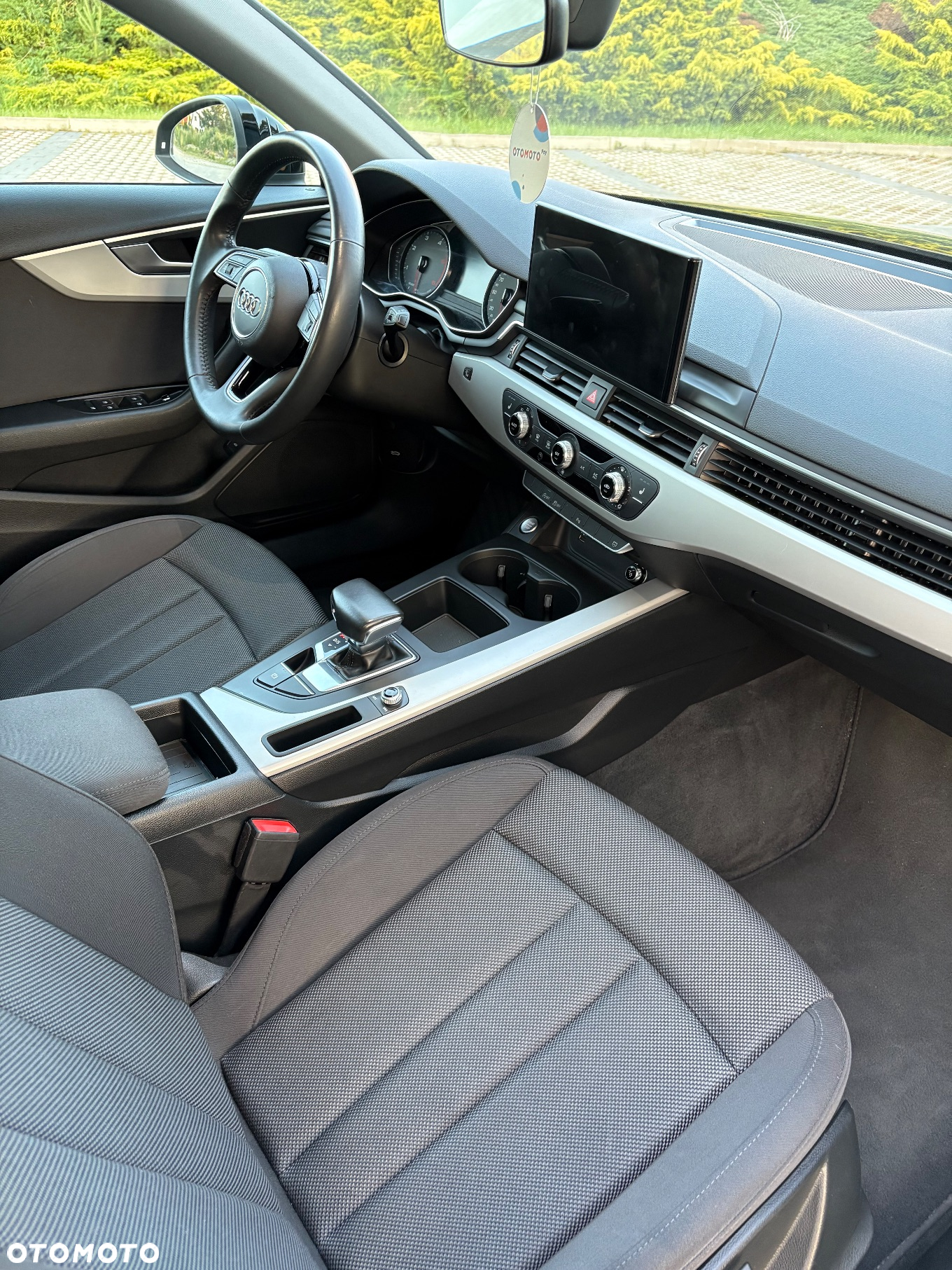 Audi A4 2.0 TDI Design S tronic - 19