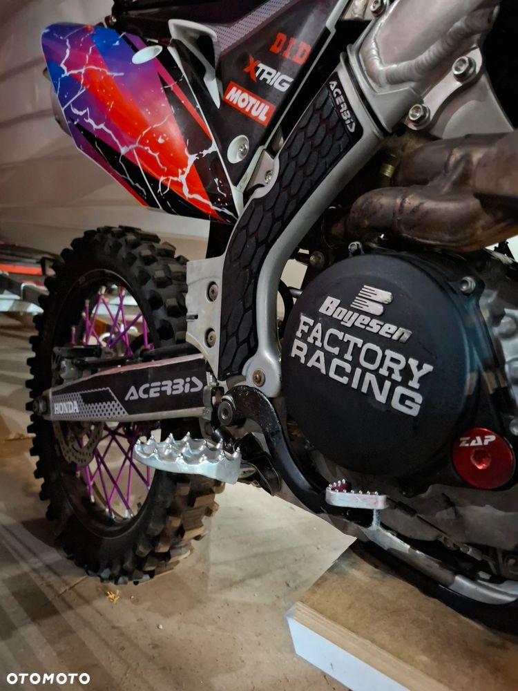 Honda CRF - 8