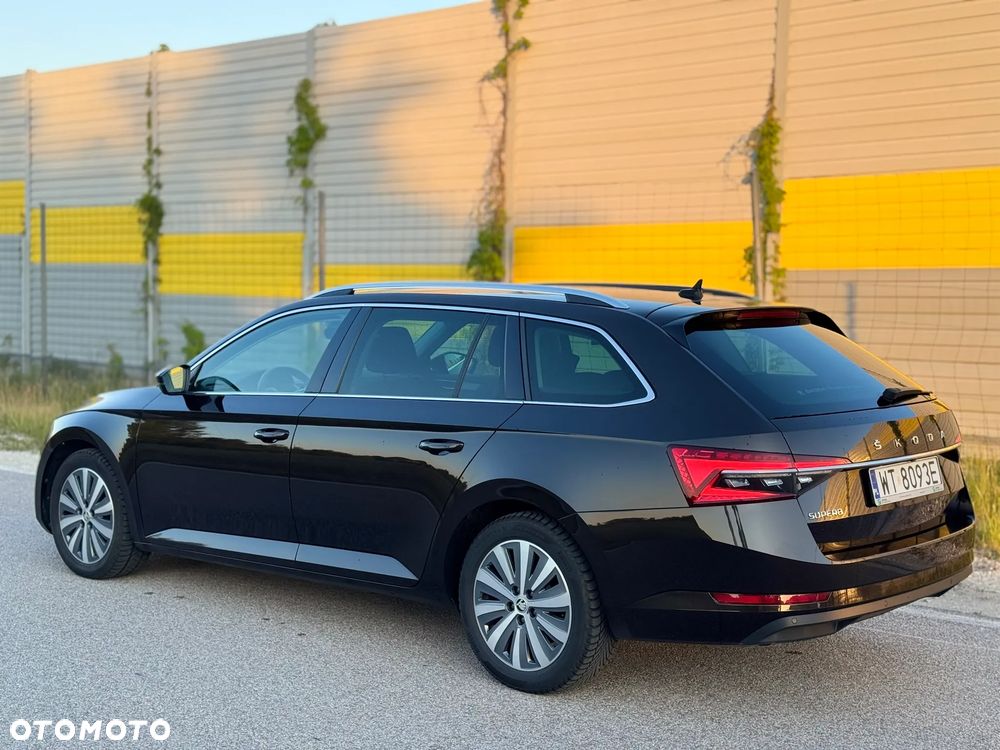 Skoda Superb 2.0 TDI SCR Style DSG - 4