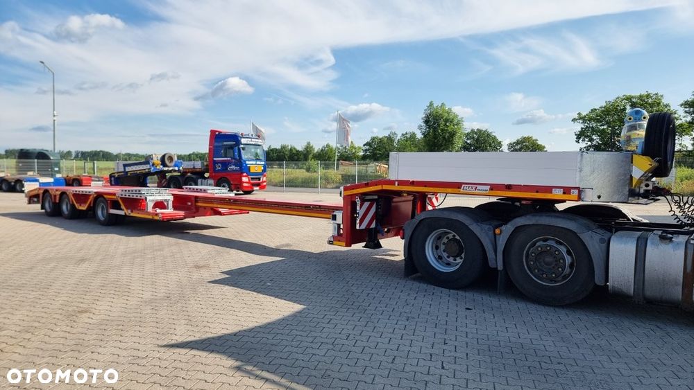 MAX Trailer 3 osiowe semi pod ciągnik lowdeck - 6
