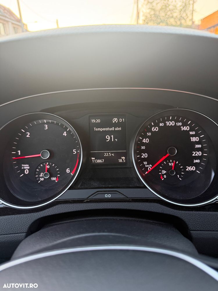 Volkswagen Passat 2.0 TDI DSG Comfortline - 15