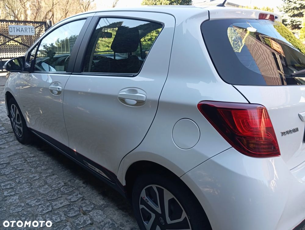 Toyota Yaris 1.0 Active EU6 - 4