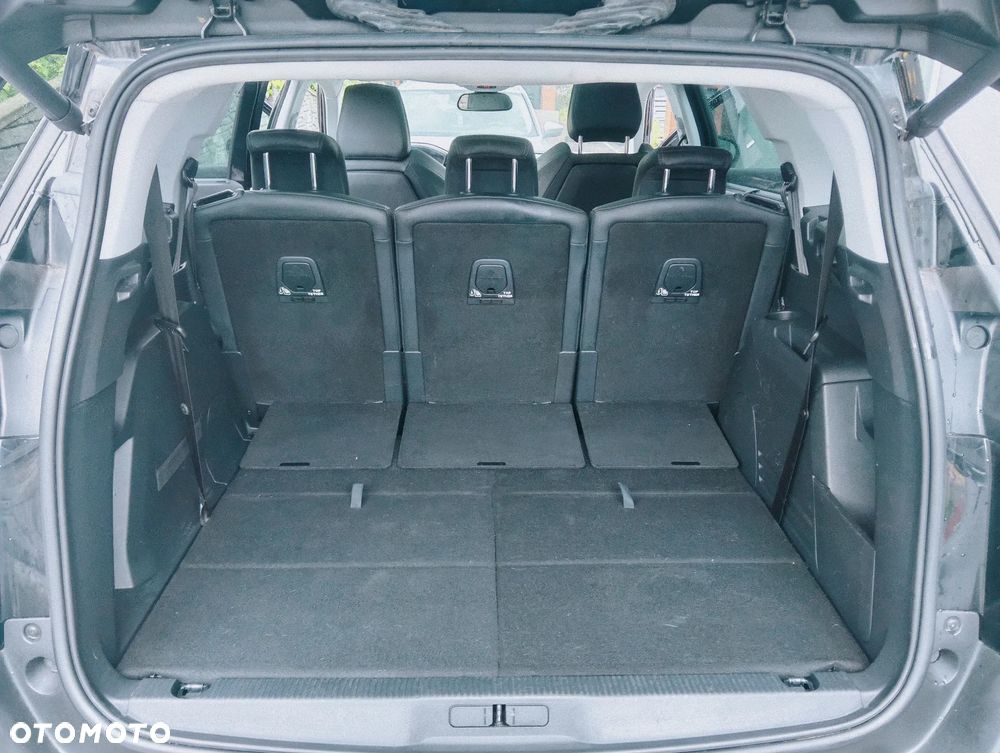 Peugeot 5008 1.2 PureTech Allure Pack S&S EAT8 - 17