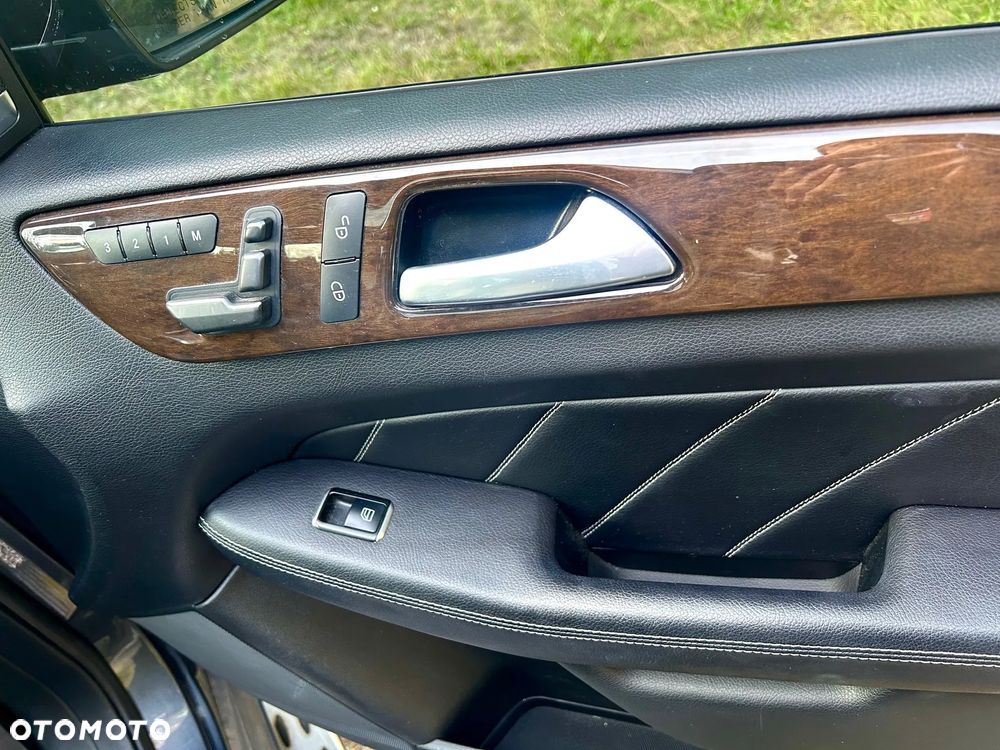 Mercedes-Benz GL 400 4-Matic - 18