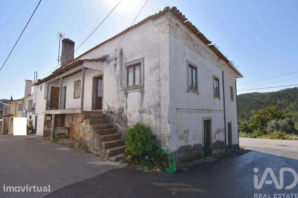 Moradia geminada T3 em São Miguel, Santa Eufémia e Rabaçal de 310 m2 - Grande imagem: 3/31