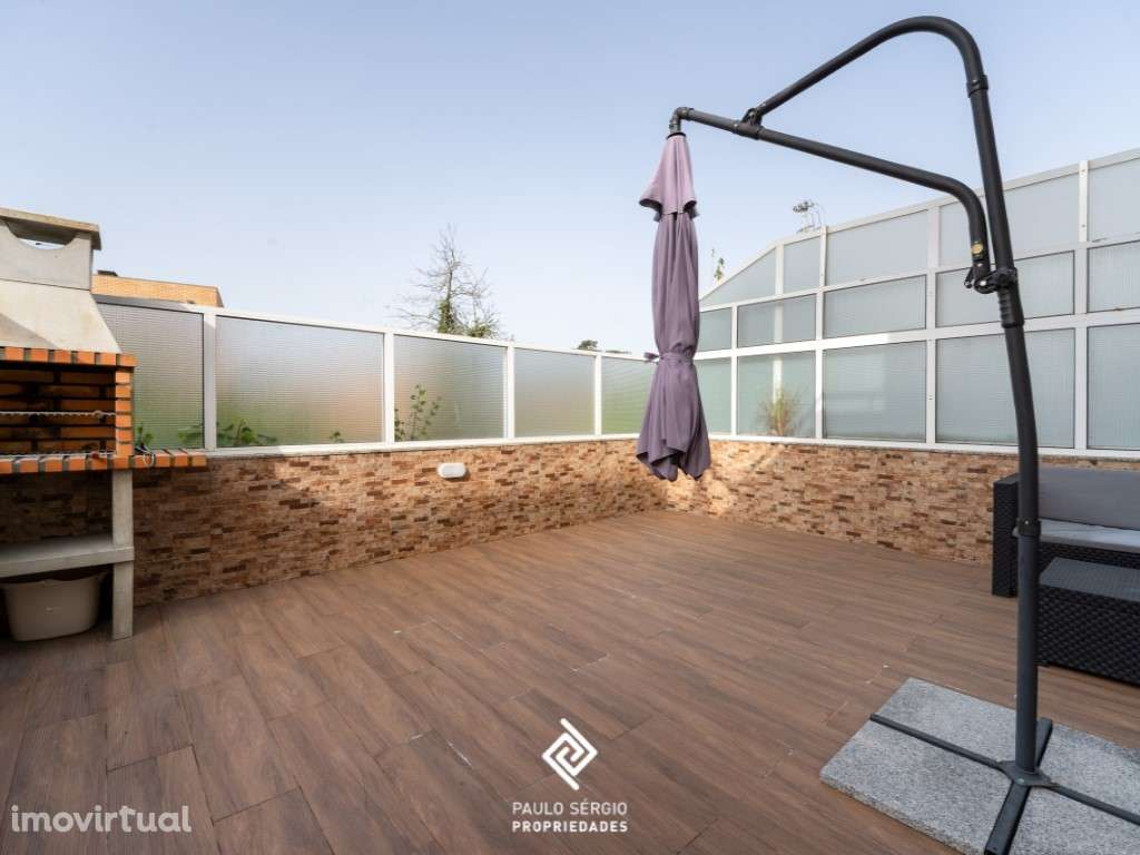 Moradia T3 localizada em Serzedo - Grande imagem: 5/27