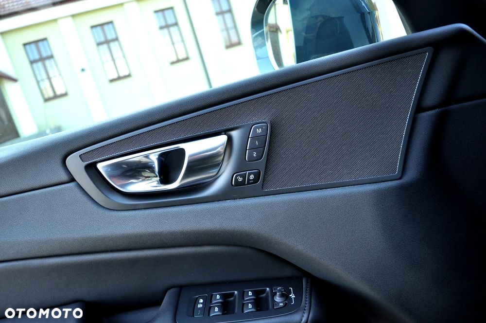 Volvo XC 60 B4 D Geartronic Inscription - 25