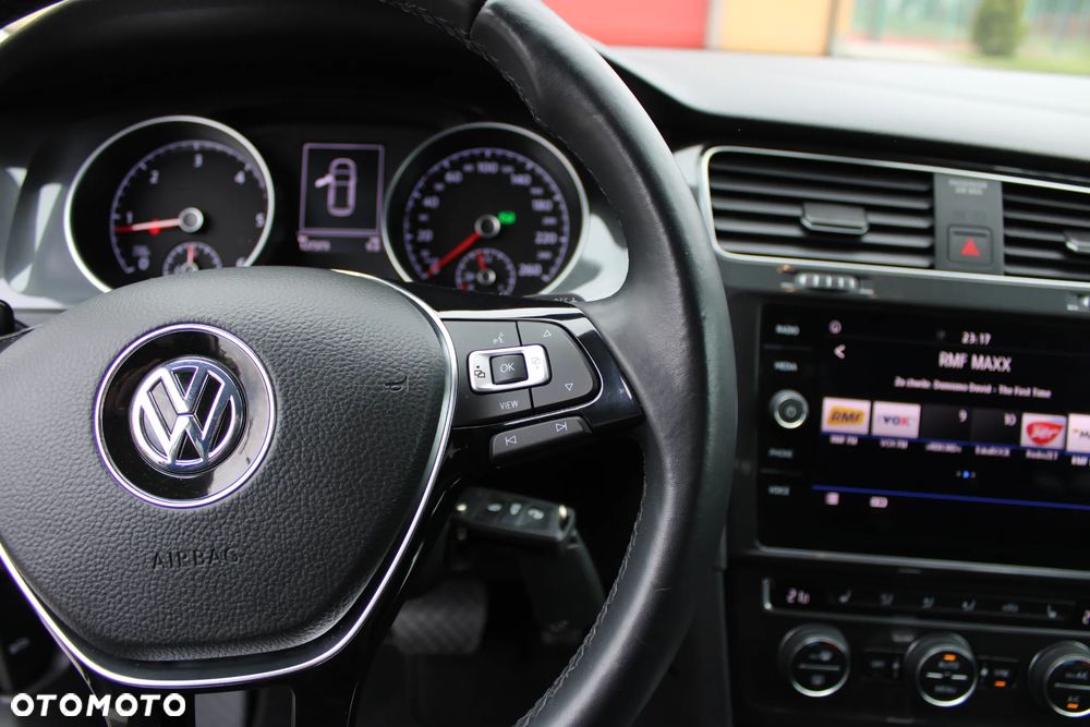 Volkswagen Golf 1.6 BlueTDI DSG Trendline - 25
