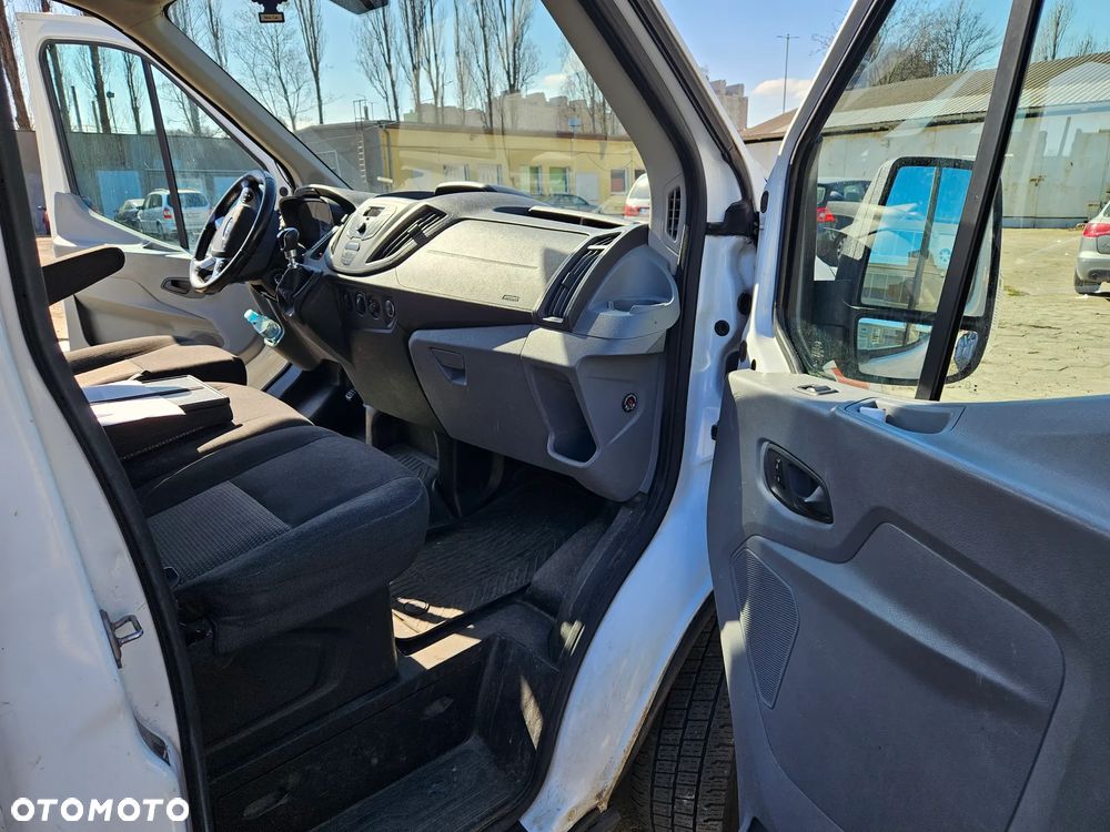 Ford Transit - 9