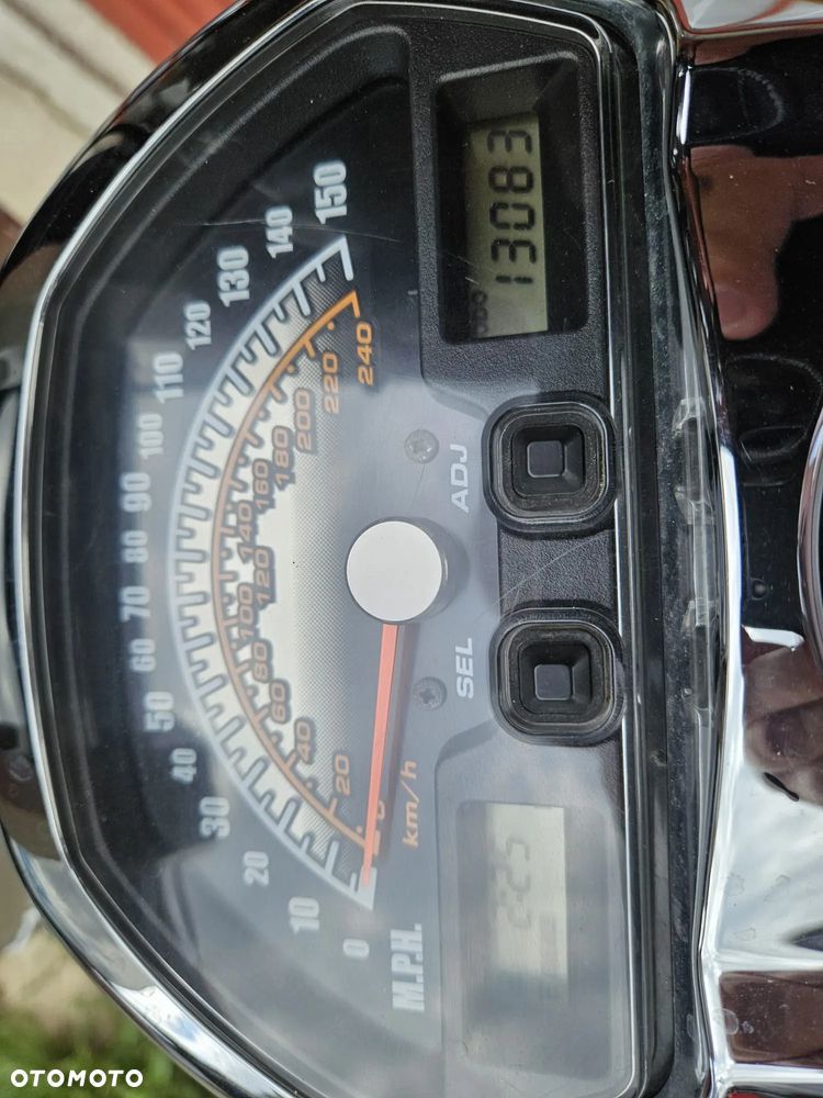 Suzuki Boulevard - 17