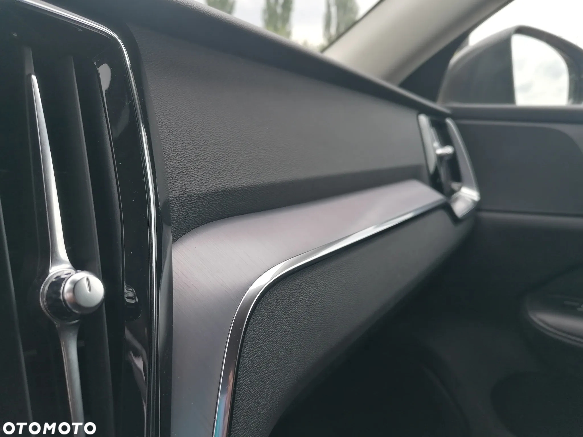 Volvo V60 T4 Momentum - 32