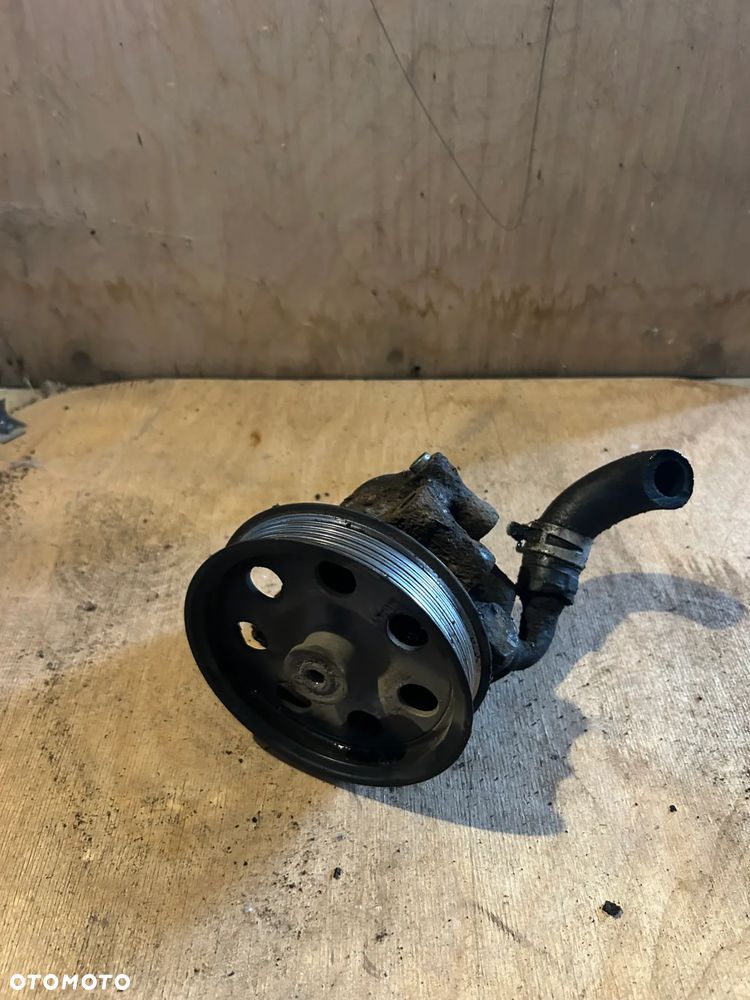 pompa wspomagania ford maverick mazda tribute 2.0