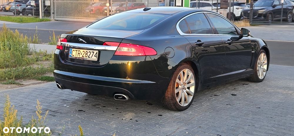 Jaguar XF - 4