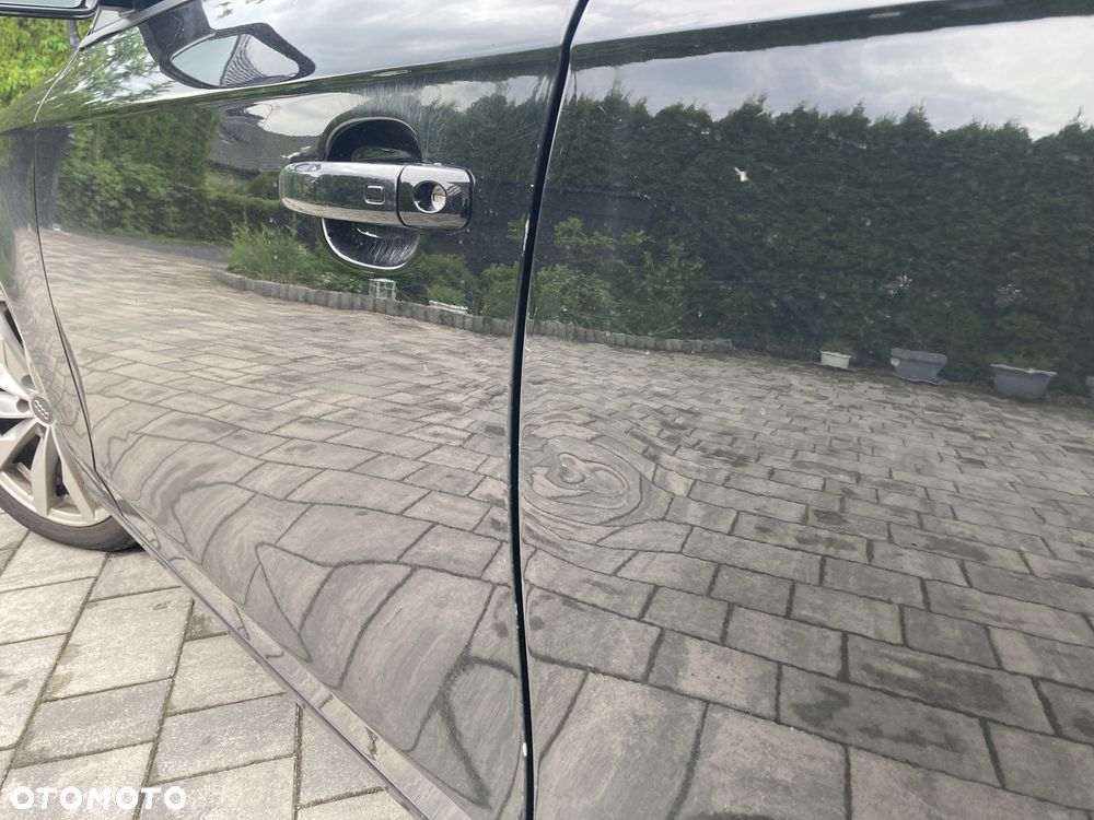 Audi A4 Limousine - 8
