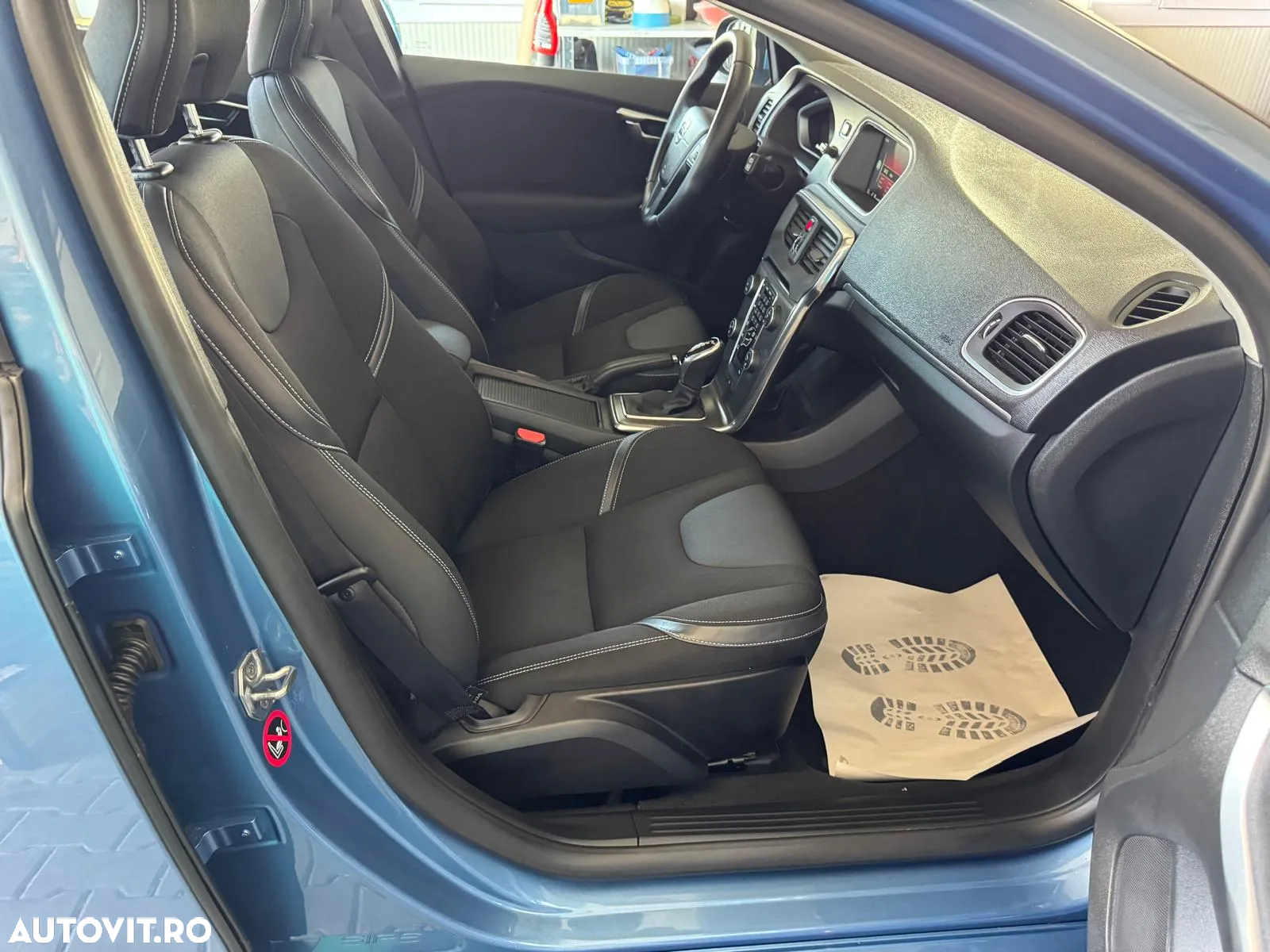 Volvo V40 D3 Geartronic Linje You! - 9