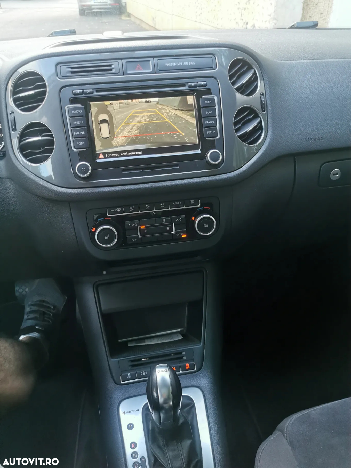 Volkswagen Tiguan - 23