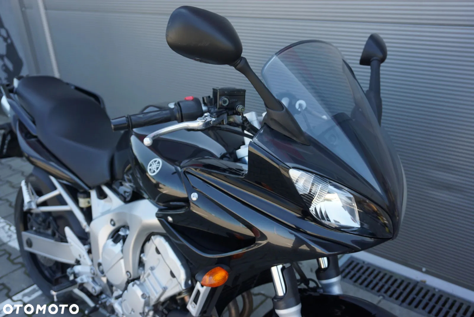 Yamaha FZ6 - 8