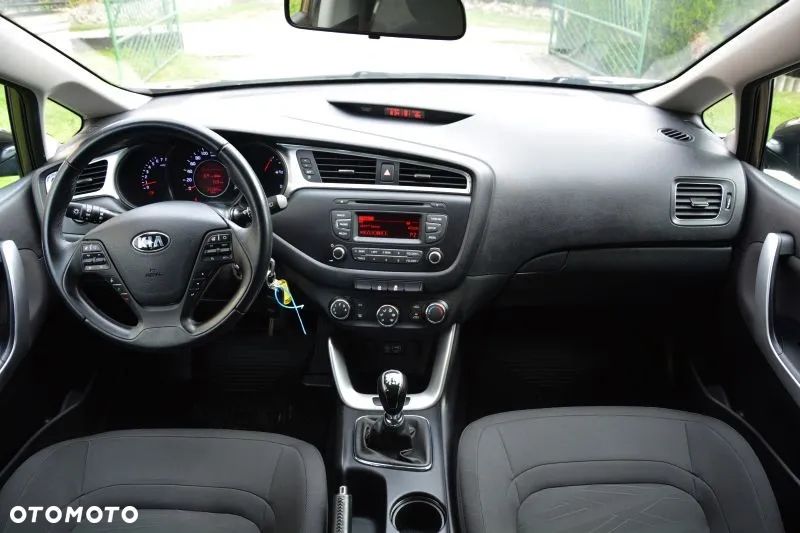 Kia Ceed Cee'd 1.4 L - 6