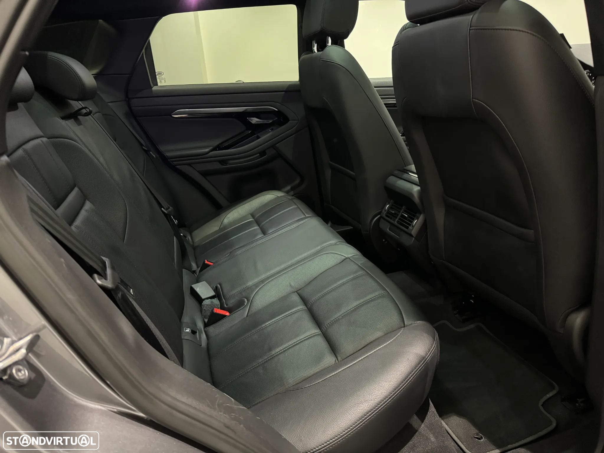 Land Rover Range Rover Evoque 1.5 P300e AWD R-Dynamic S Auto - 9