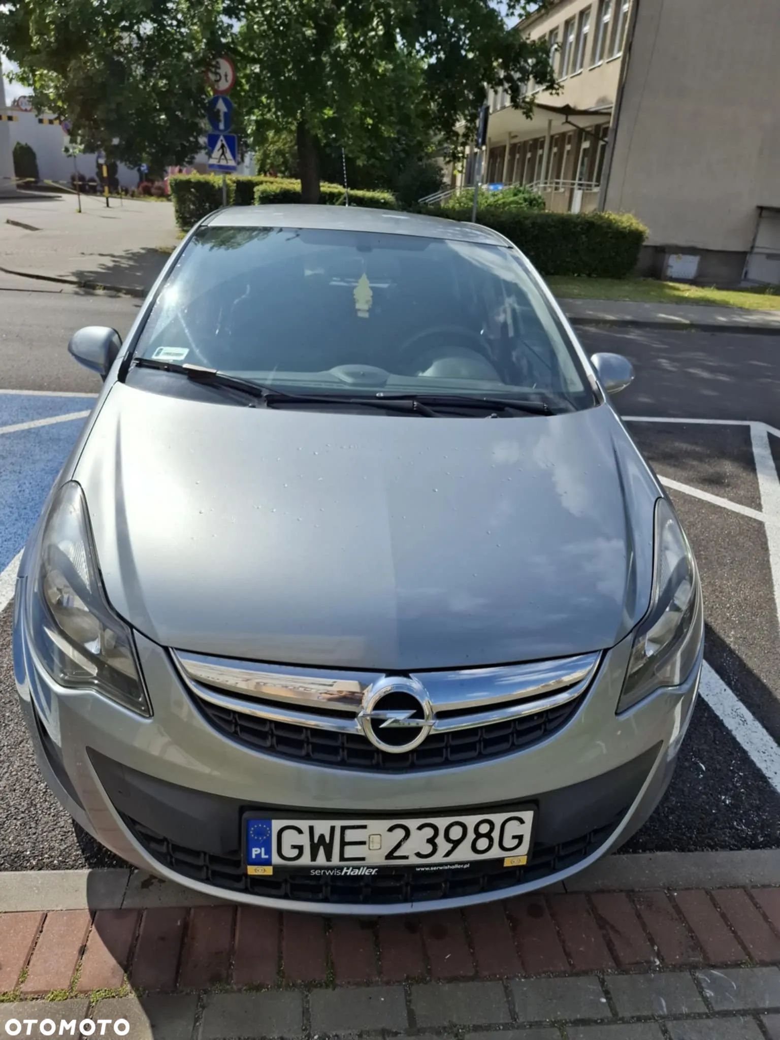 Opel Corsa 1.2 16V Color Edition - 1