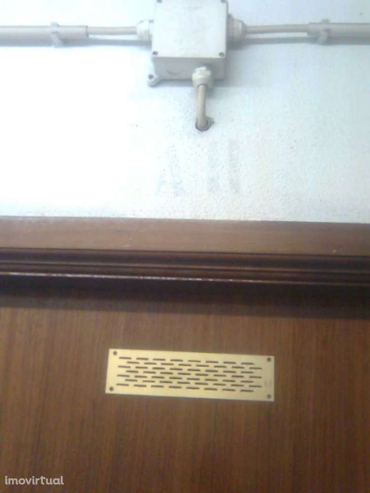 Arrumos Mafamude 4m2 Rua Aureliano Lima, 128 - Grande imagem: 5/7