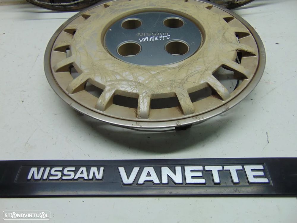 Nissan Vanette tampões roda - 11