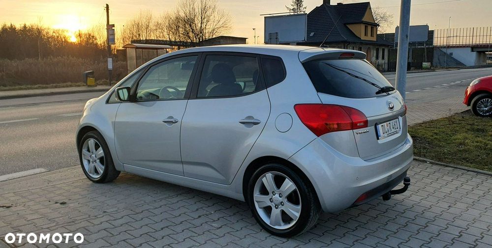 Kia Venga - 3