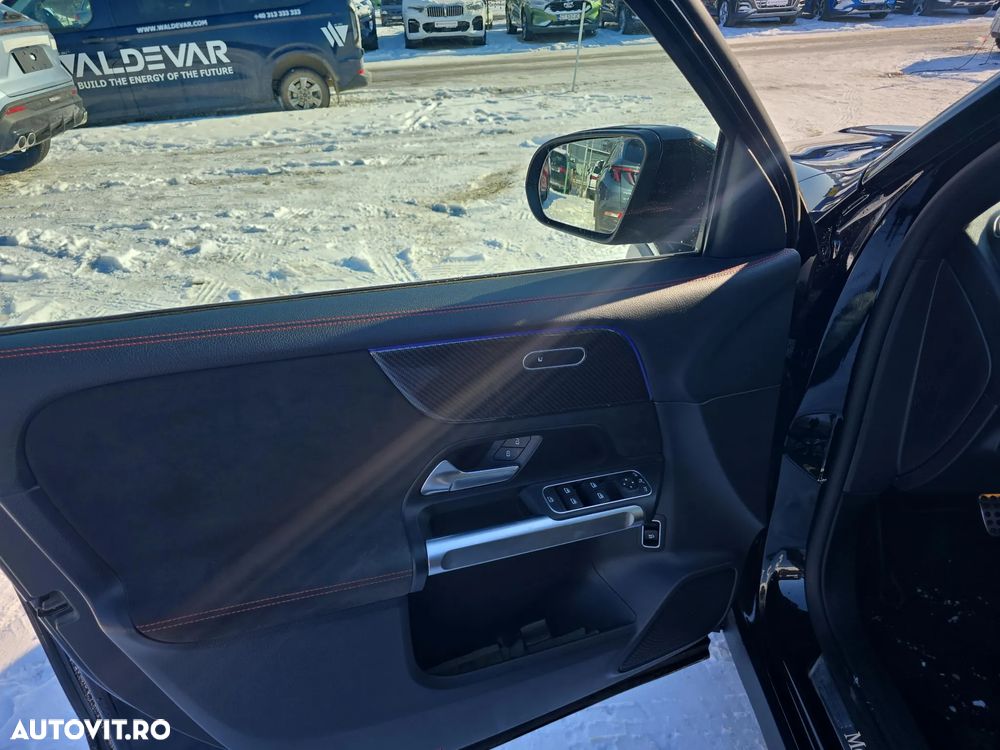 Mercedes-Benz GLB - 9