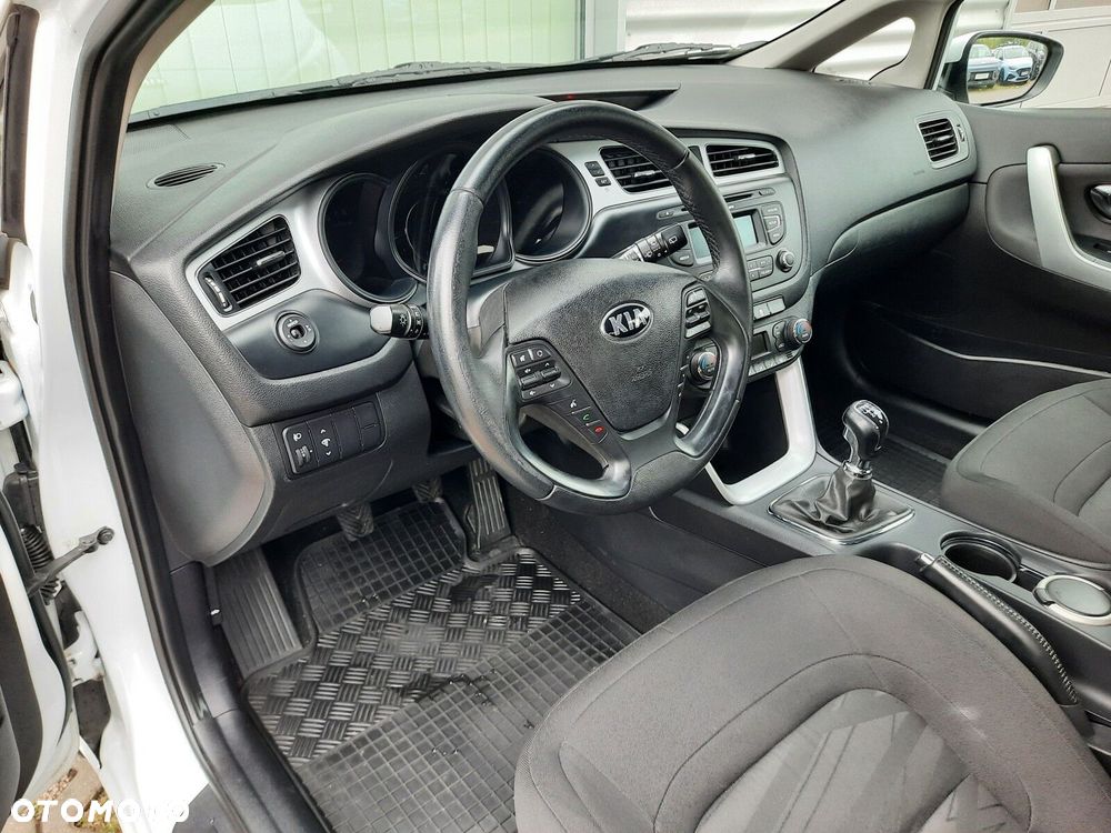 Kia Ceed Cee'd 1.6 GDI M - 5