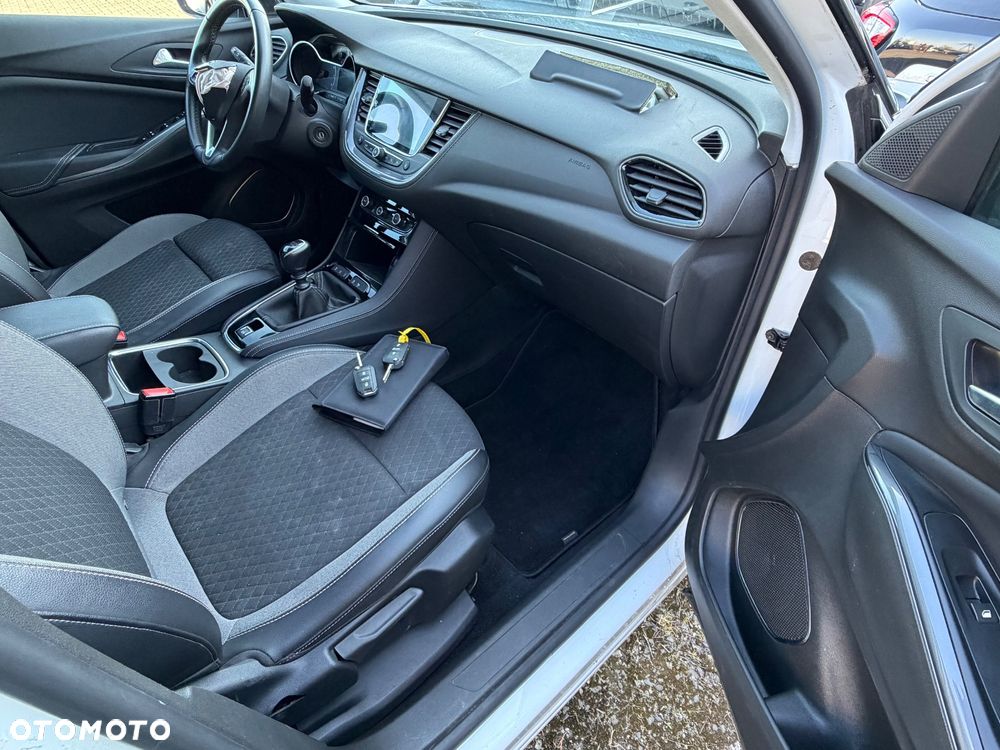 Opel Grandland X 1.2 Start/Stop Business Edition - 11