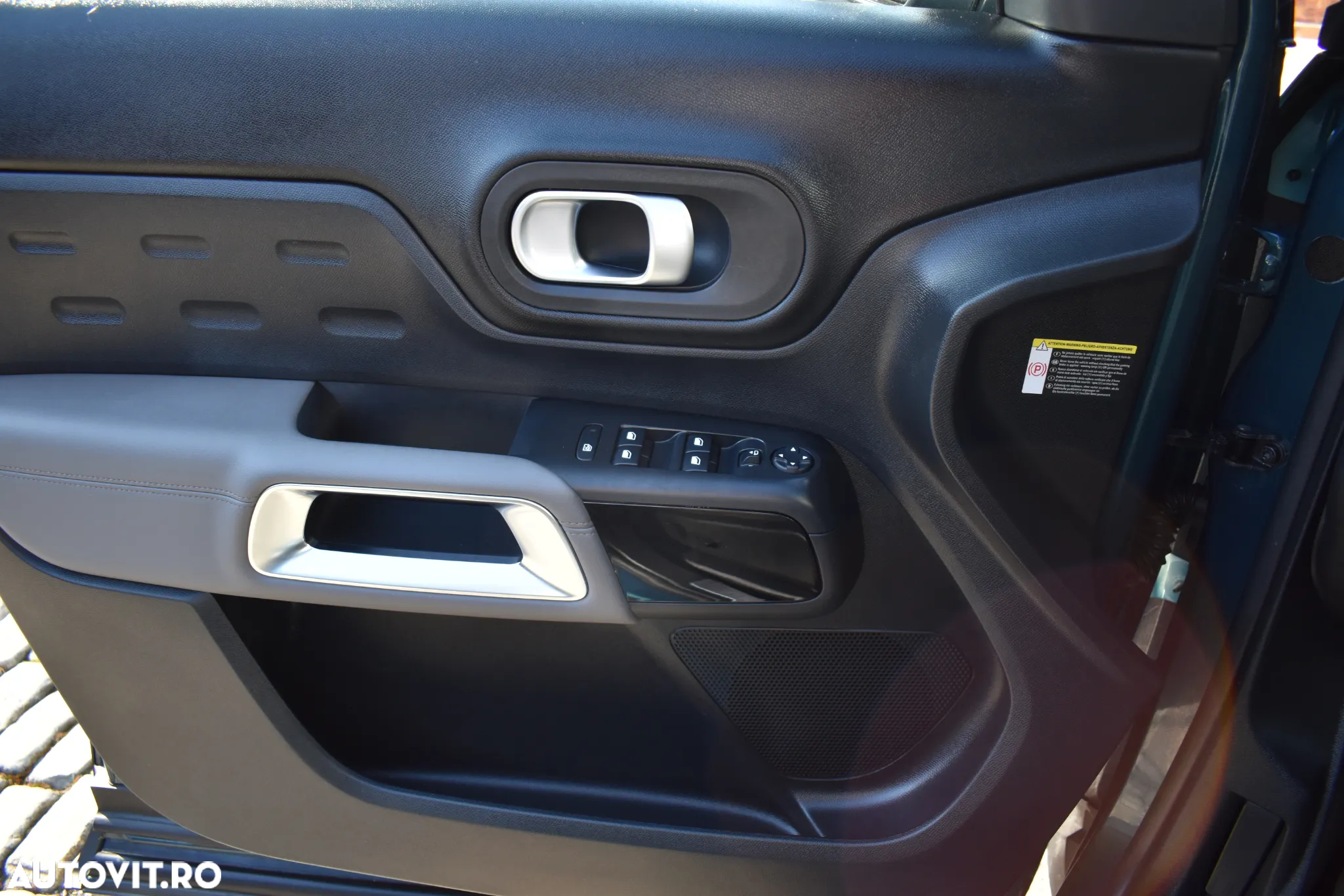 Citroën C5 Aircross Hybrid 225 e.EAT8 SHINE PACK - 12