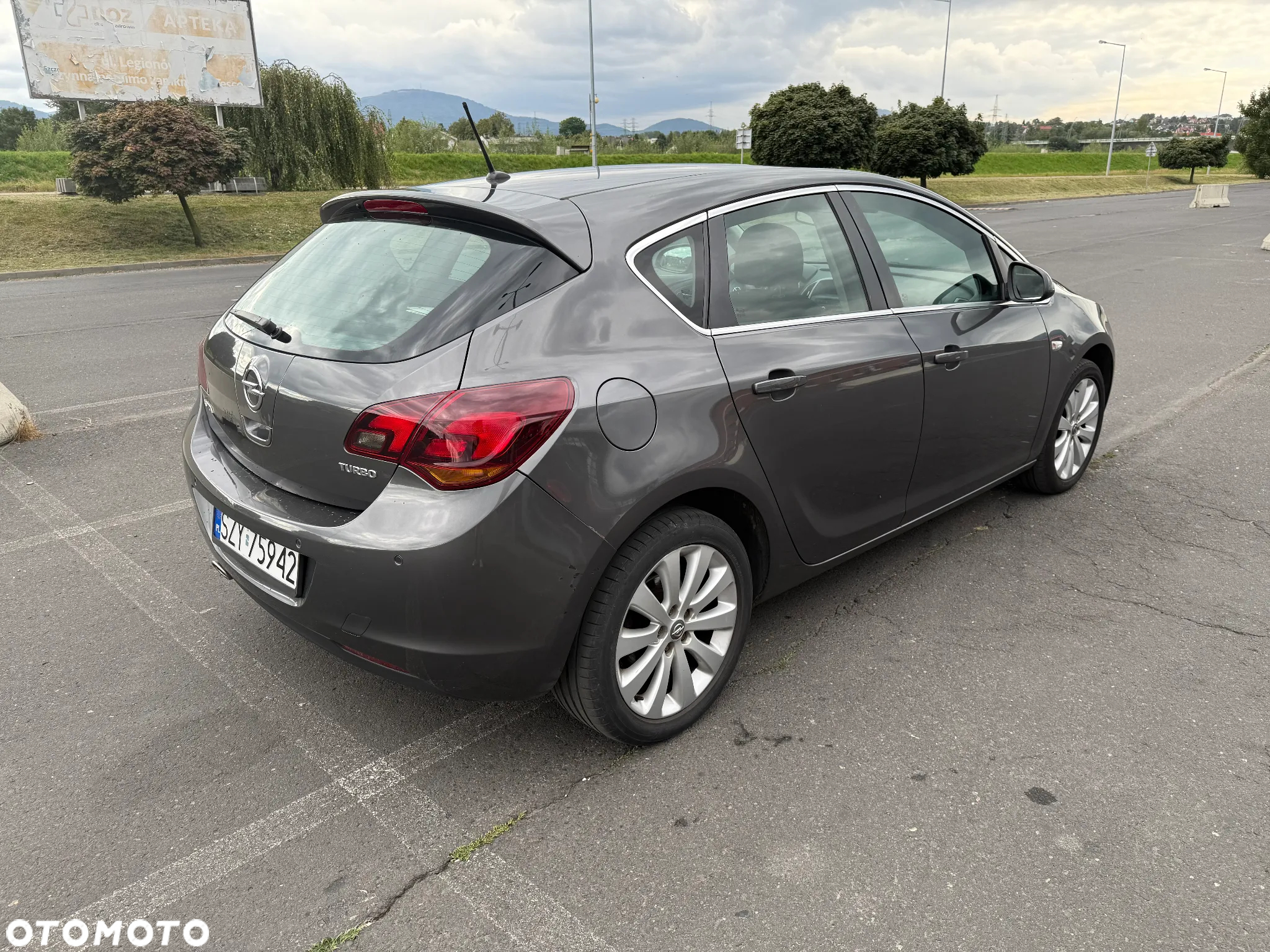 Opel Astra IV 1.4 T Cosmo - 4