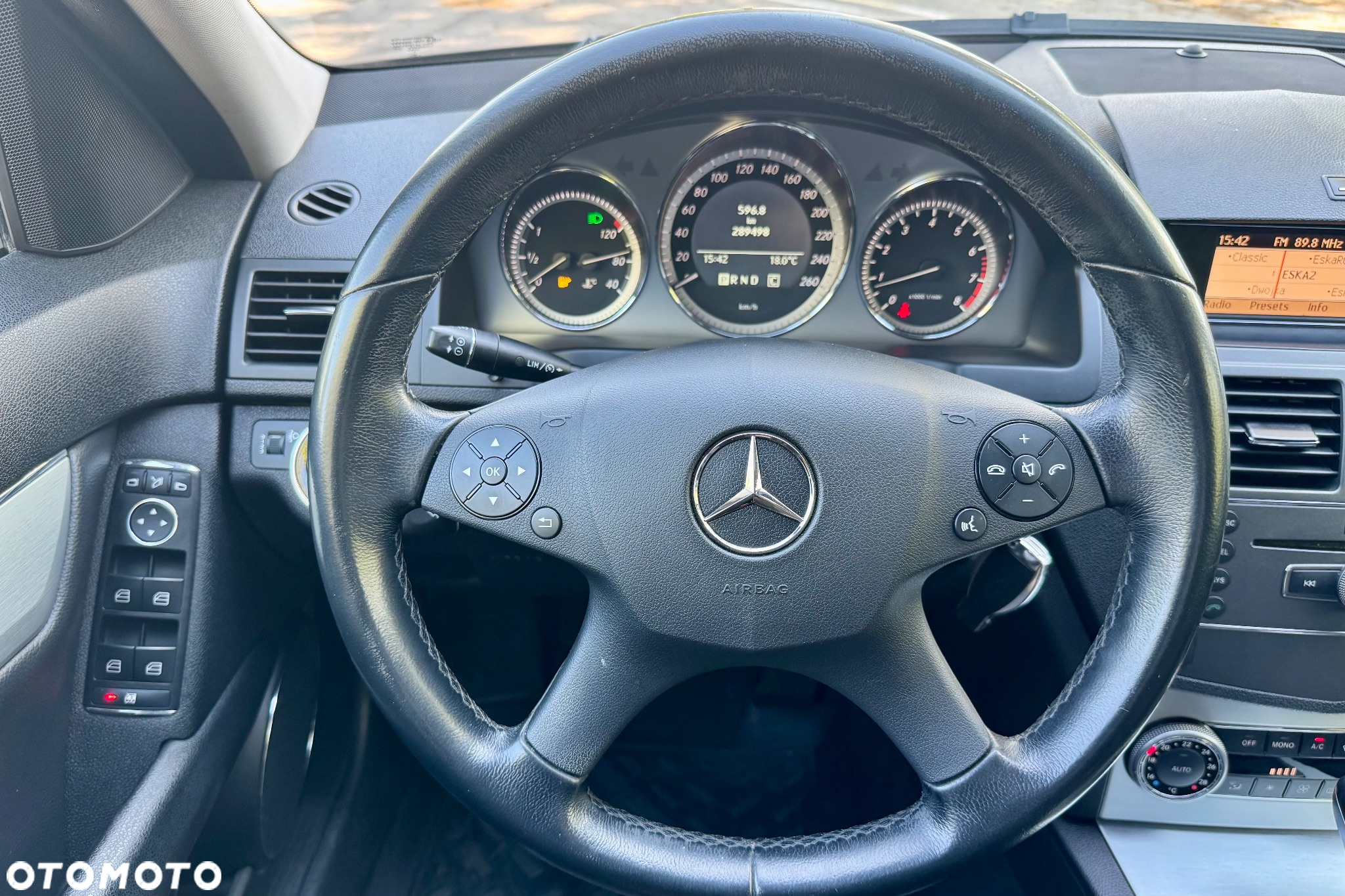 Mercedes-Benz Klasa C 200 T (BlueEFFICIENCY) 7G-TRONIC Elegance - 24