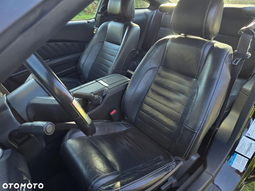 Ford Mustang 3.7 V6 Premium - 23