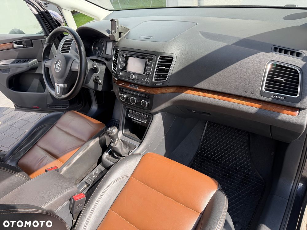 Volkswagen Sharan 2.0 TDI Exclusive Edition - 30