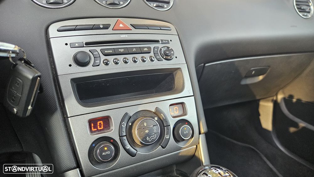 Peugeot 308 1.6 HDi Premium - 12