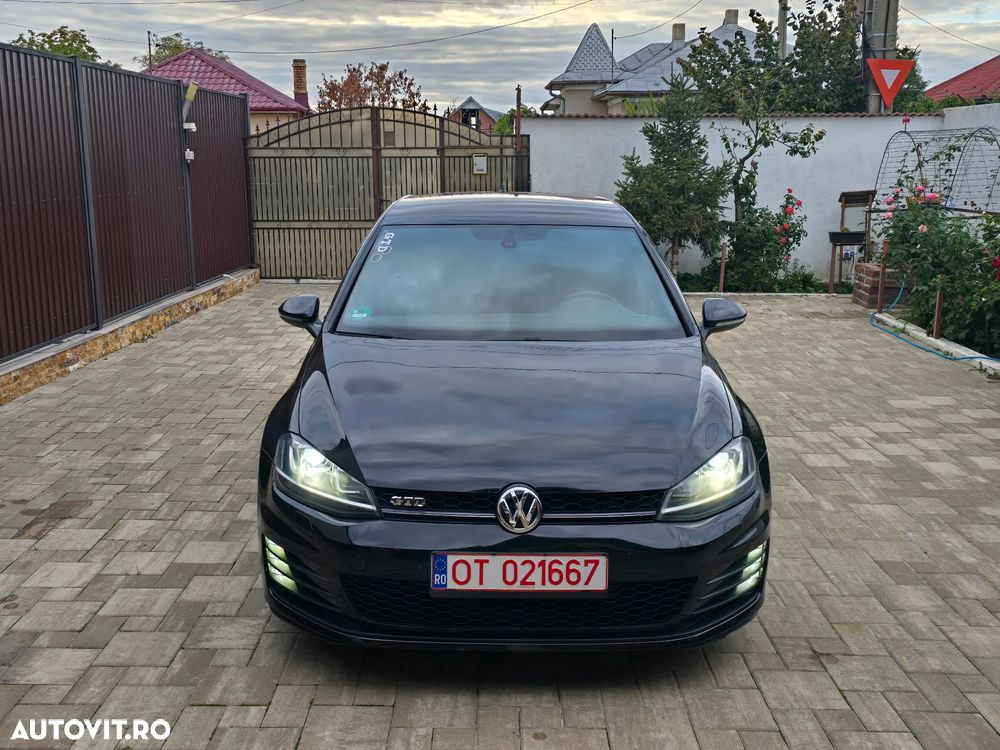 Volkswagen Golf 2.0 TDI DPF BMT GTD - 11