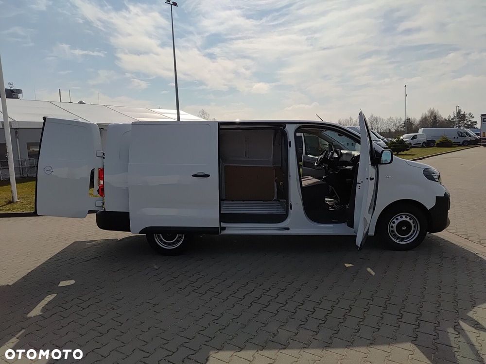 Opel Vivaro Vivaro Furgon XL Diesel 2.2 150 KM Manual - 22