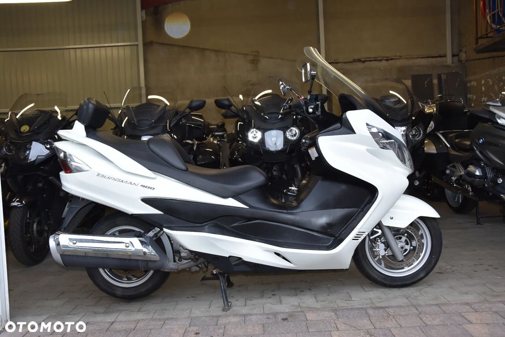 Suzuki Burgman - 10