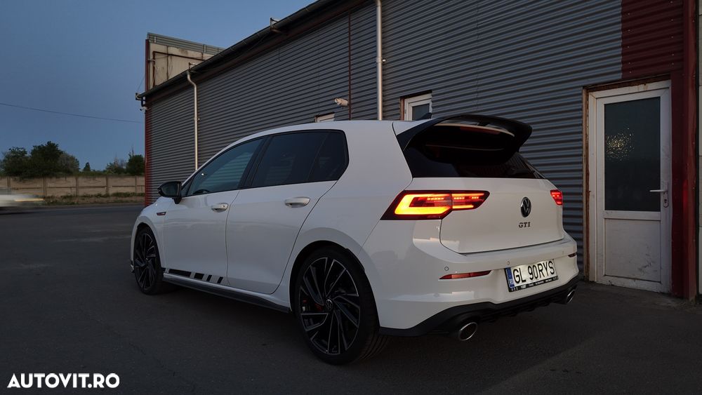 Volkswagen Golf 2.0 TSI DSG GTI - 2