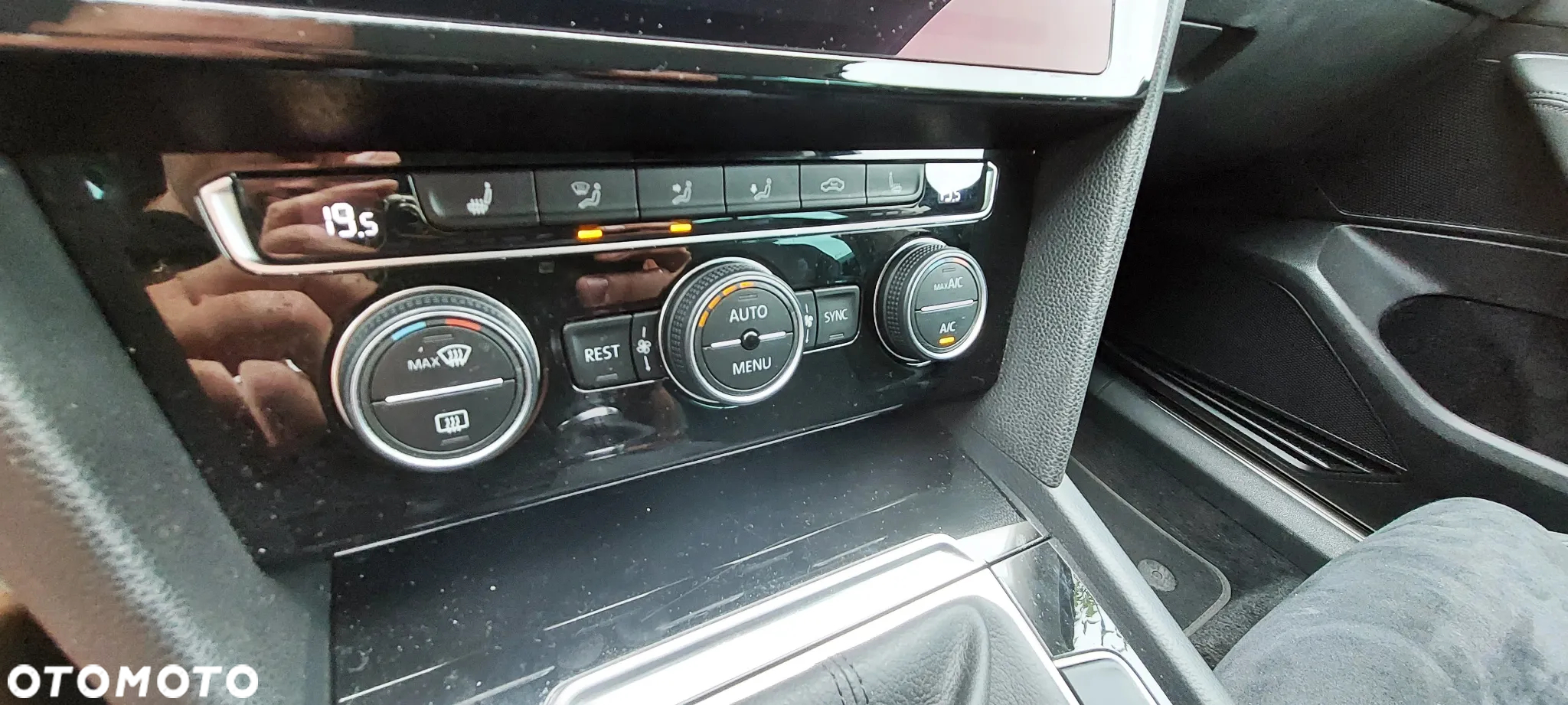 Volkswagen Passat - 25