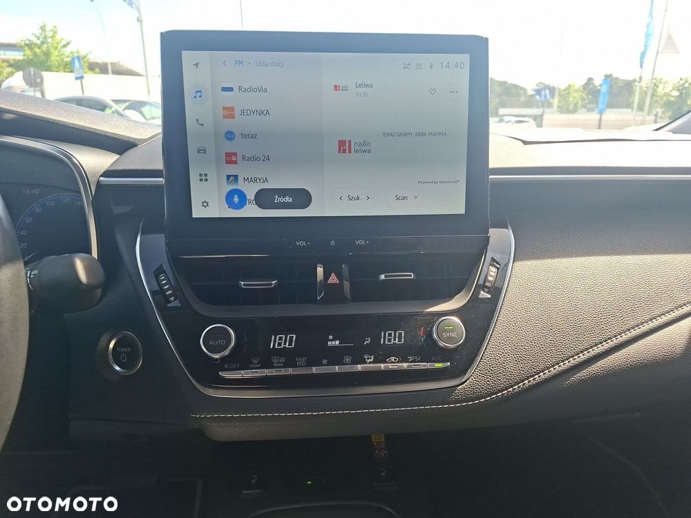 Toyota Corolla 1.8 Hybrid Style - 17